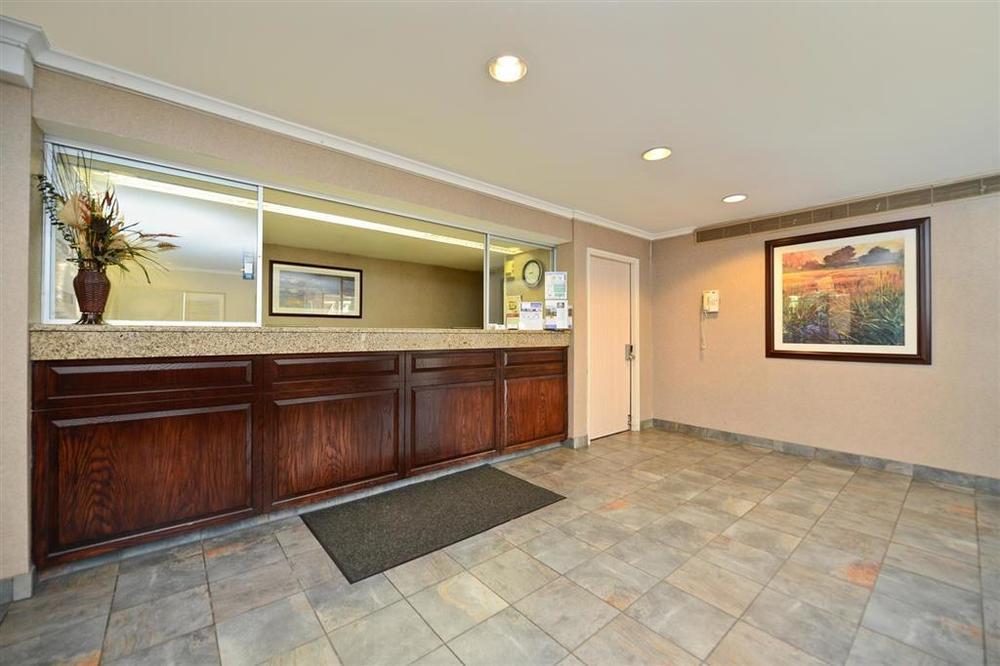 Americas Best Value Inn And Suites Overland Park Interior foto