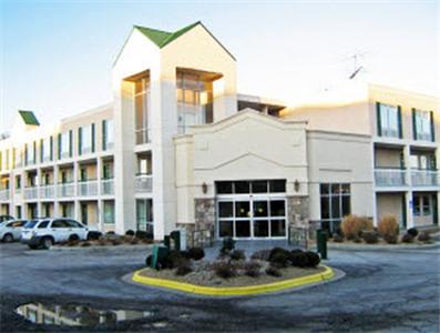 Americas Best Value Inn And Suites Overland Park Bagian luar foto
