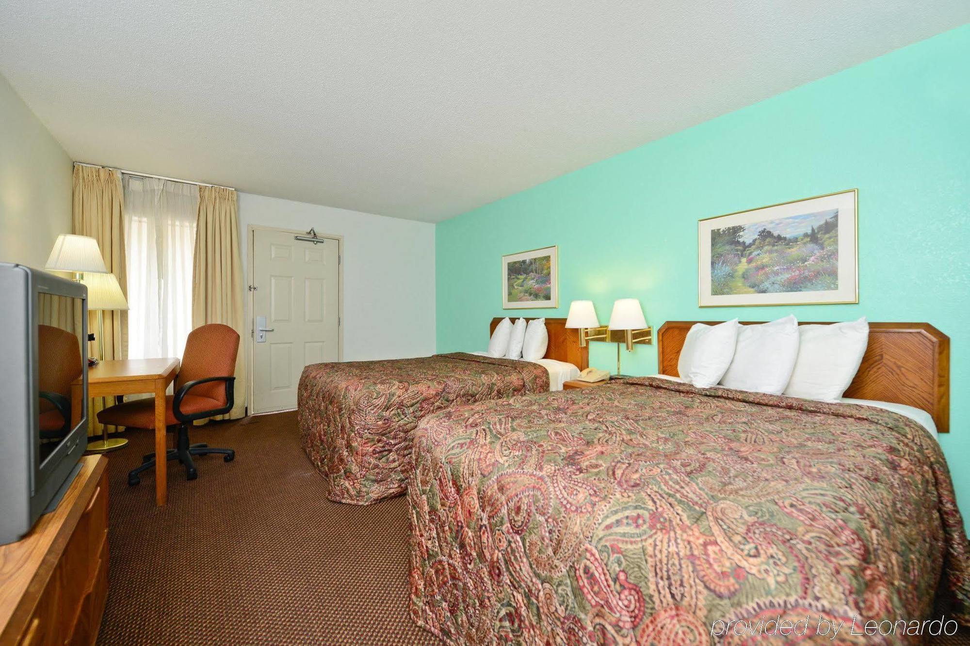 Americas Best Value Inn And Suites Overland Park Ruang foto